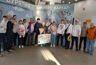 Встреча 2-кратных Чемпионов Мира по гиревому спорту Кузнецова Романа и Кожевникова Сергея 2 мая 2025г. Аэропорт 